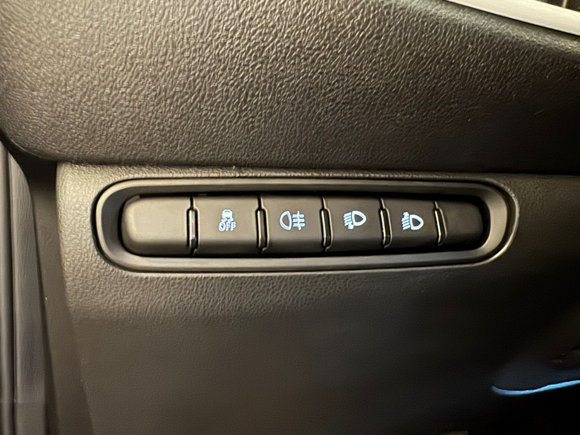 39656407-26.jpg