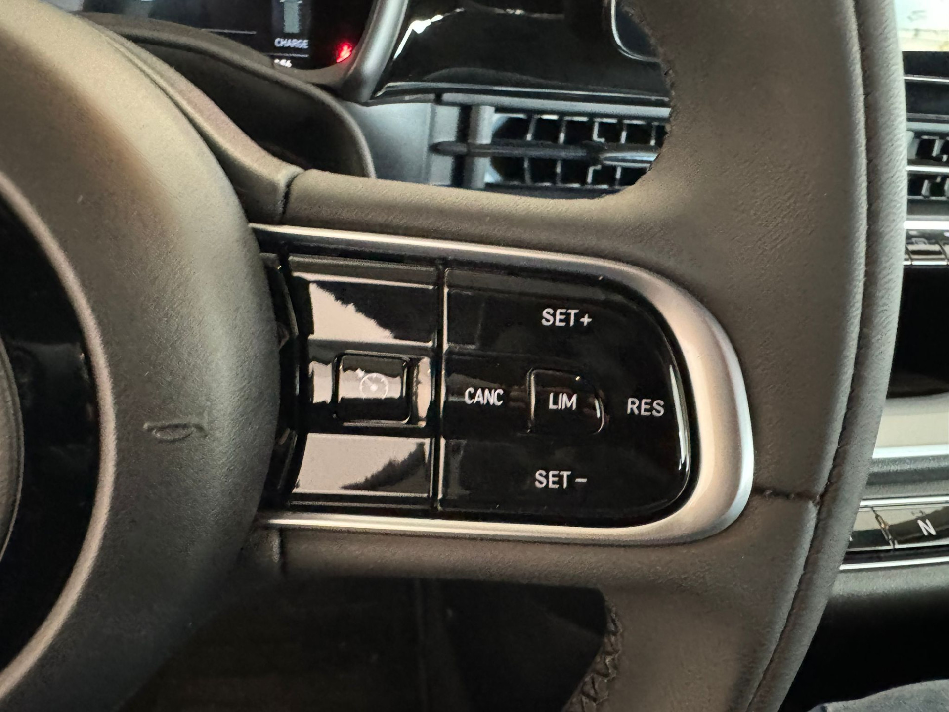 39770433-21.jpg