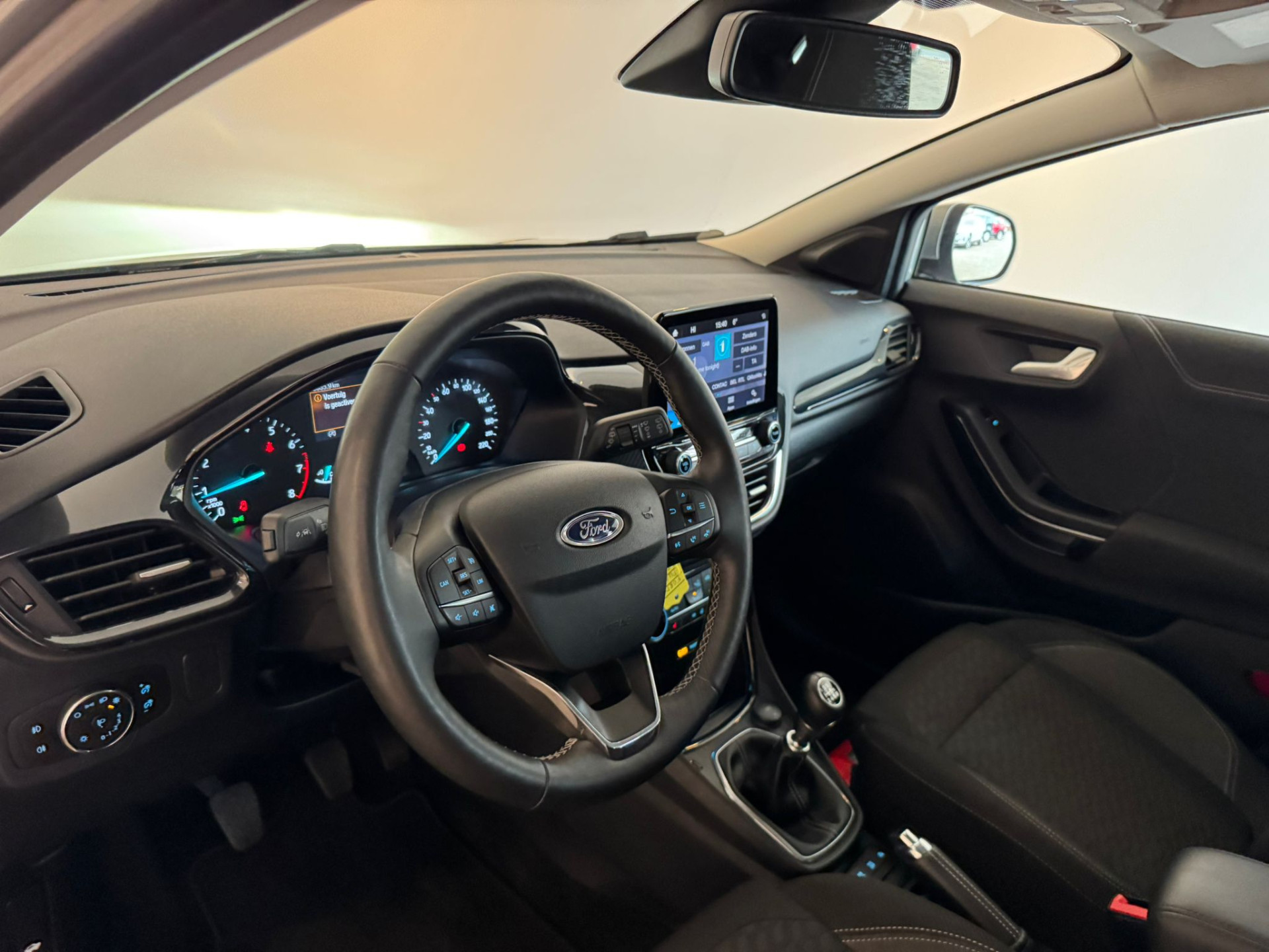 41595803-13.jpg