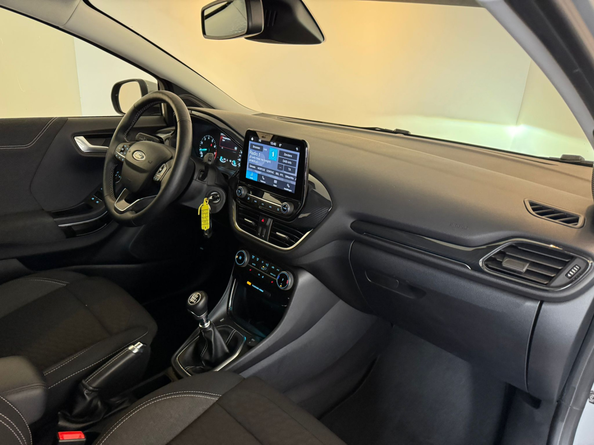 41595803-14.jpg