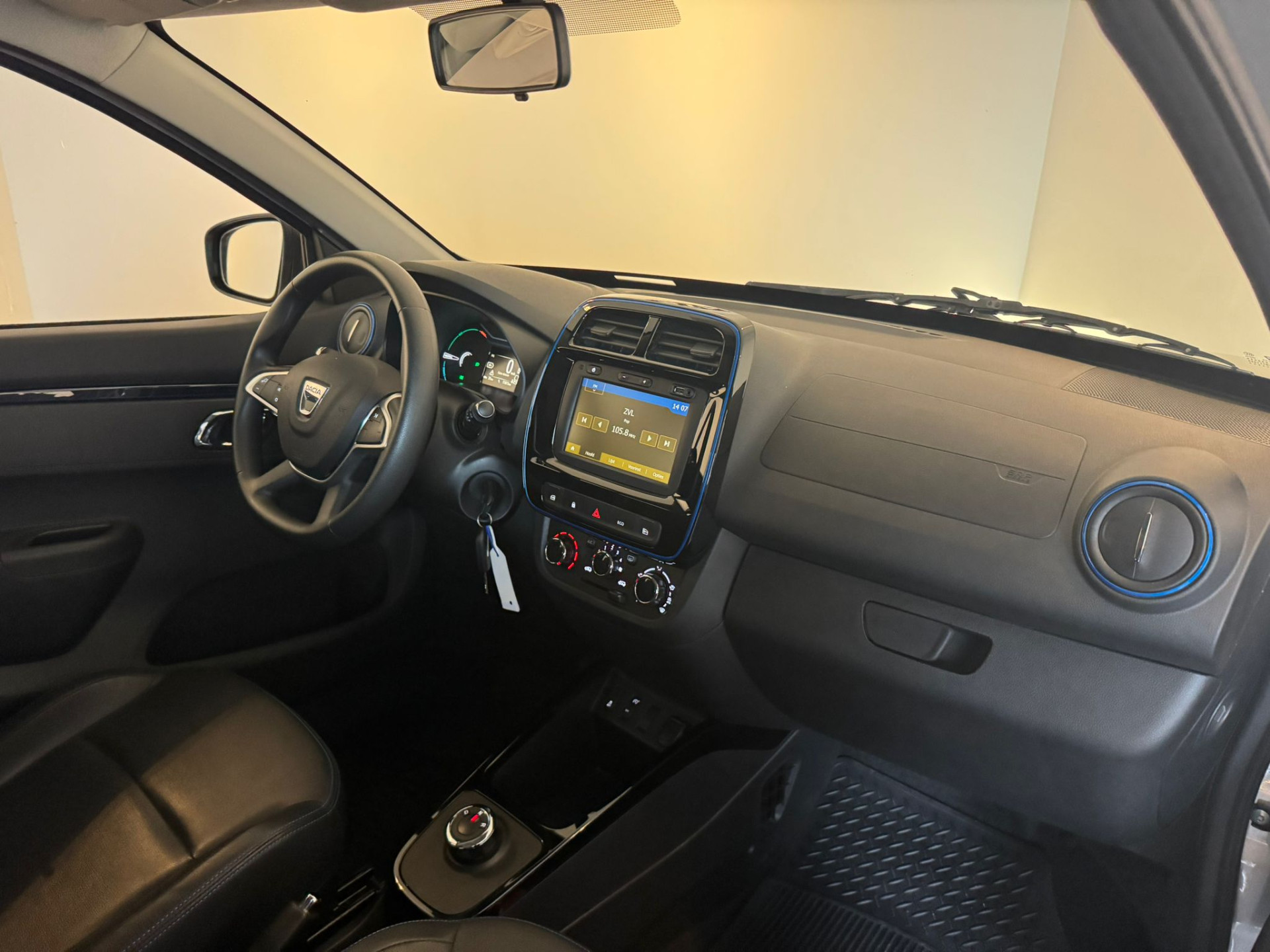 41759347-15.jpg