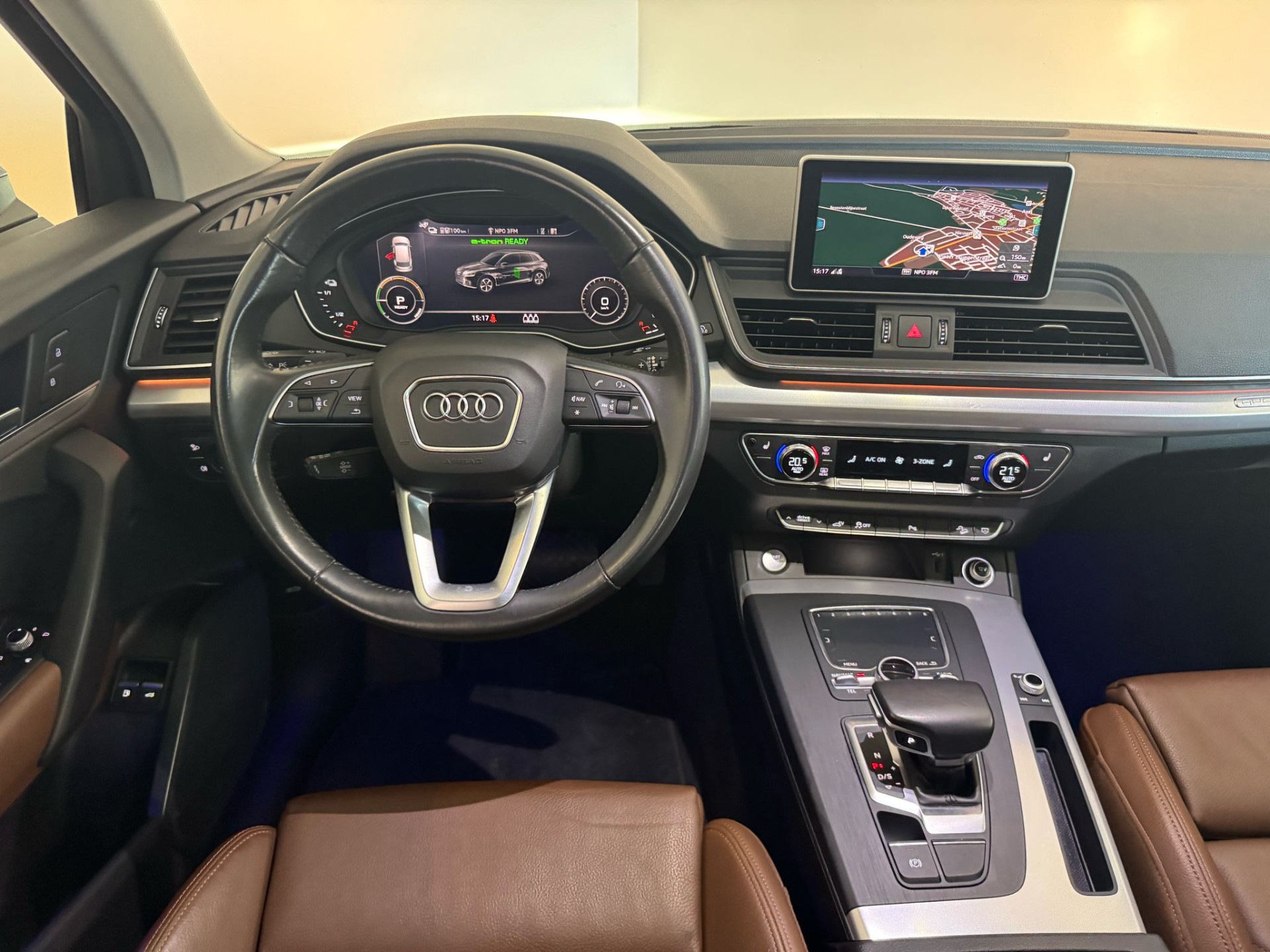 42212165-20.jpg