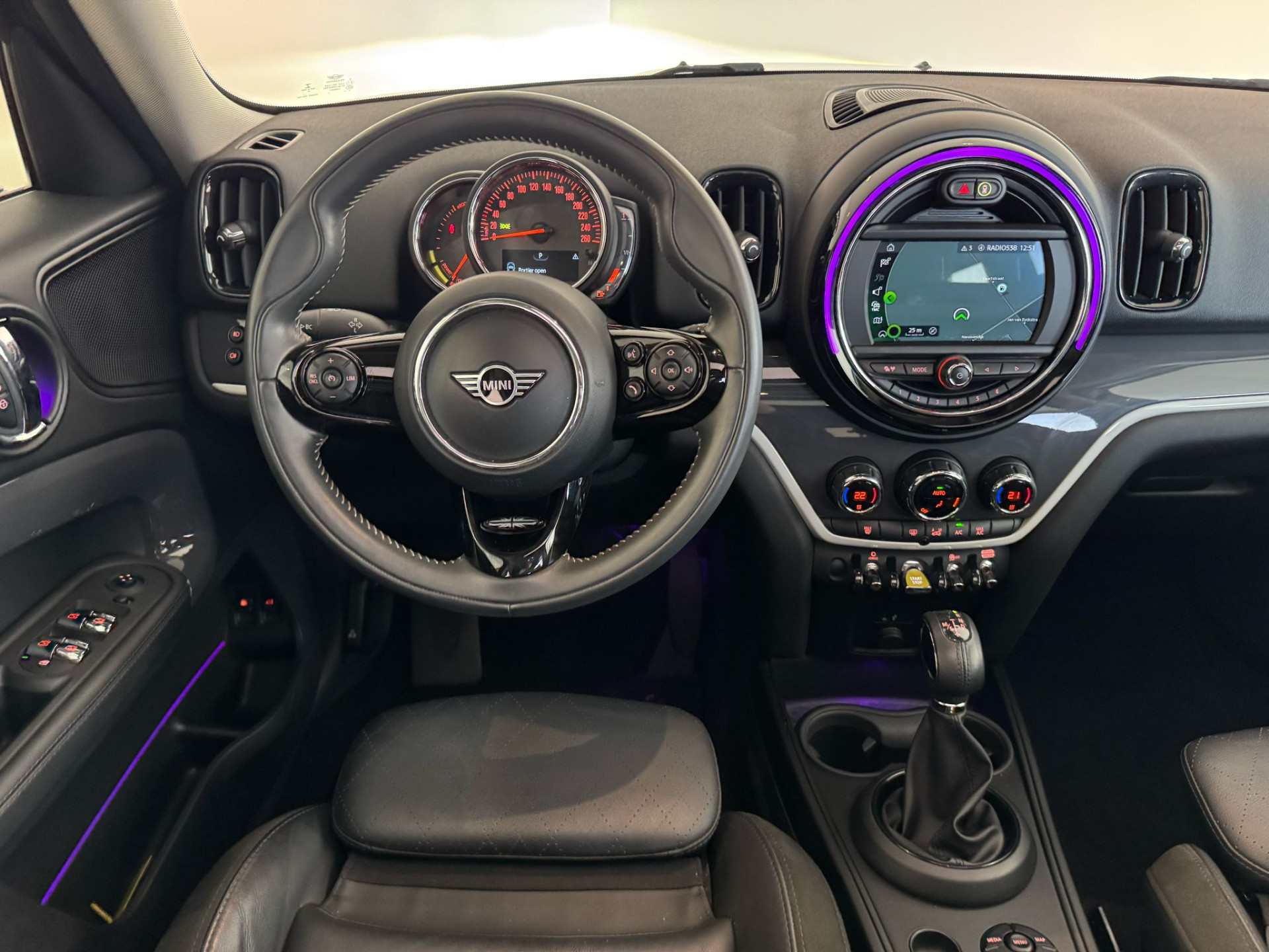 42410551-13.jpg