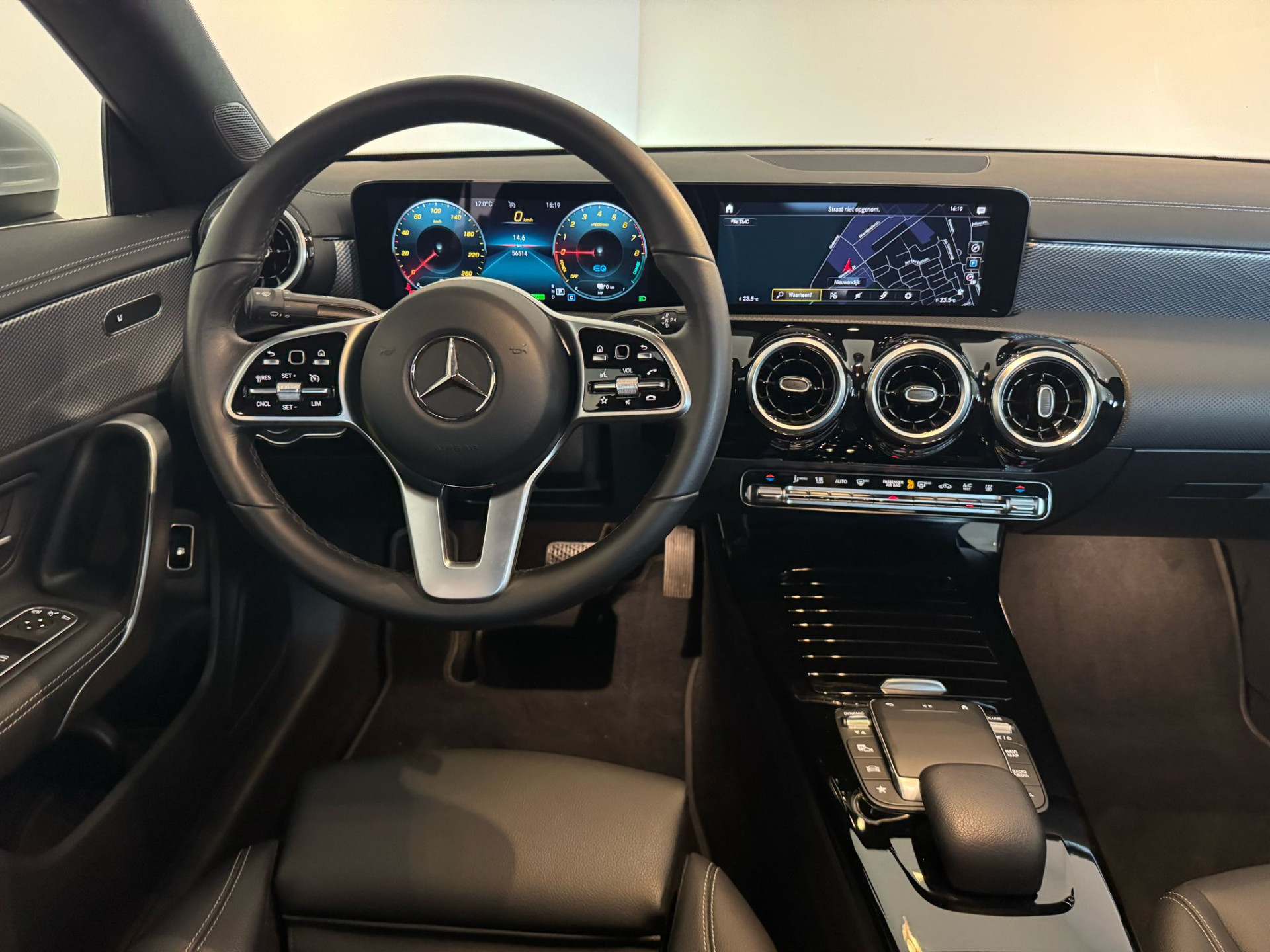 42874423-17.jpg