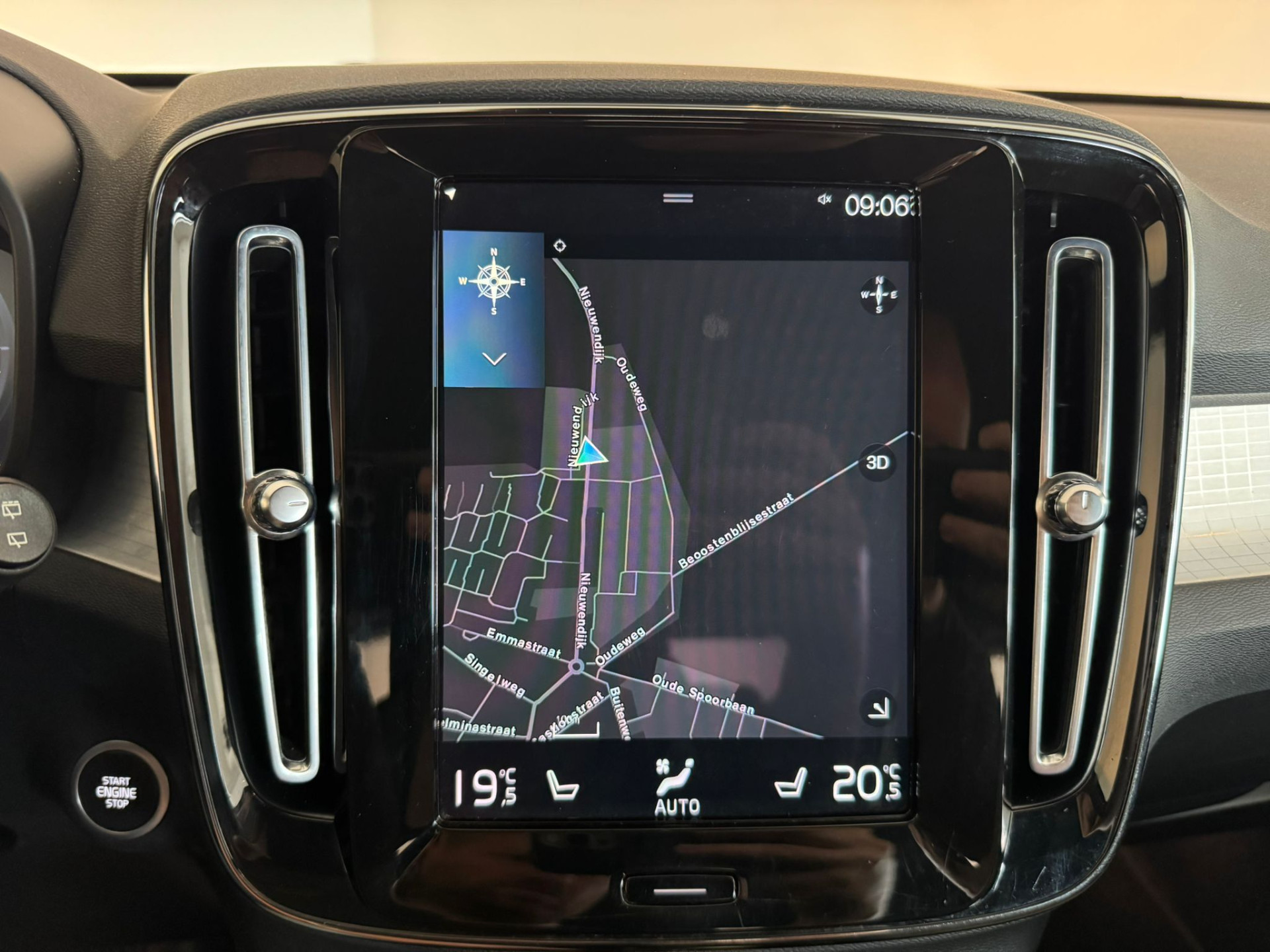 44125599-32.jpg