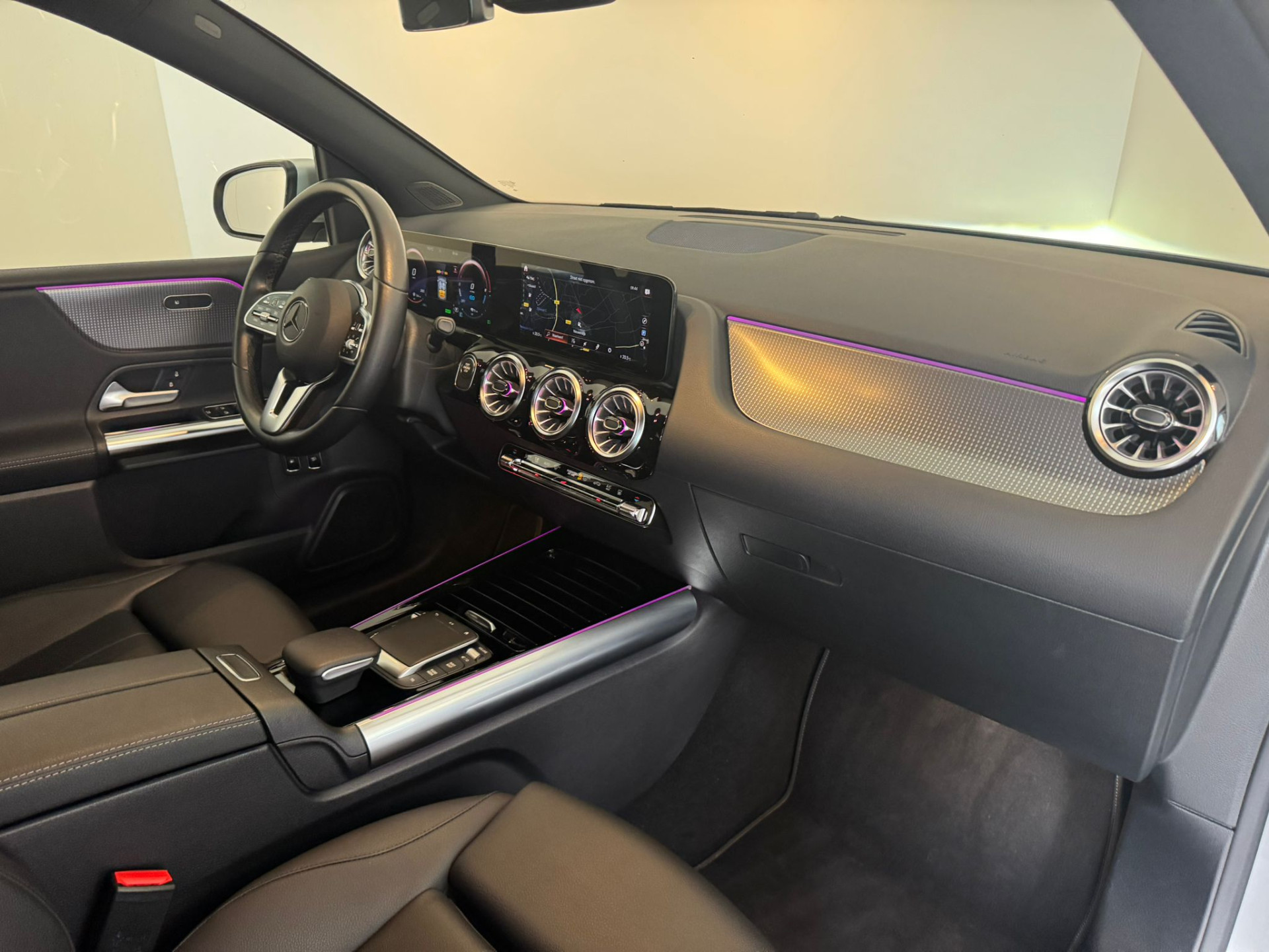 45876971-15.jpg