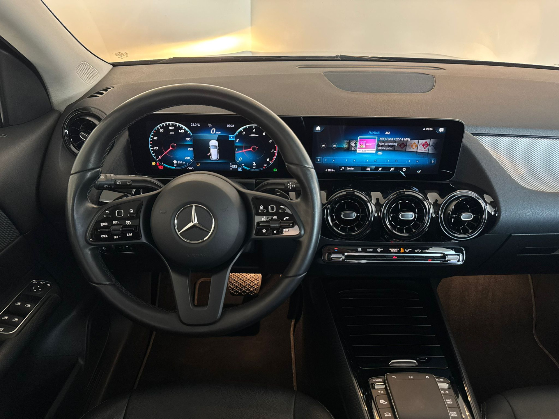 46735742-26.jpg