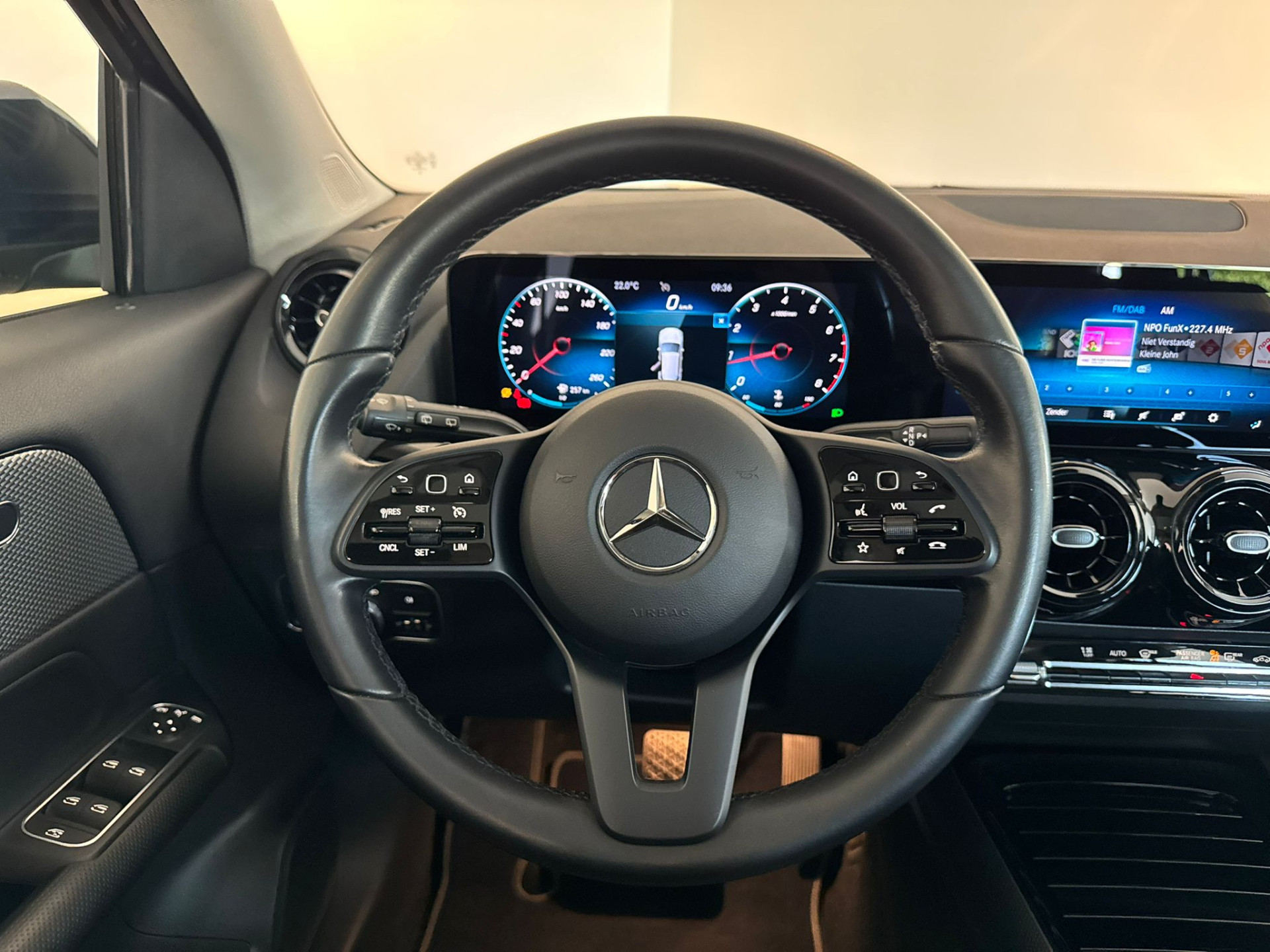 46735742-27.jpg