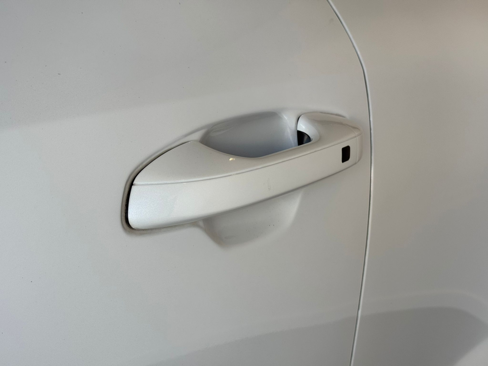 47378390-7.jpg