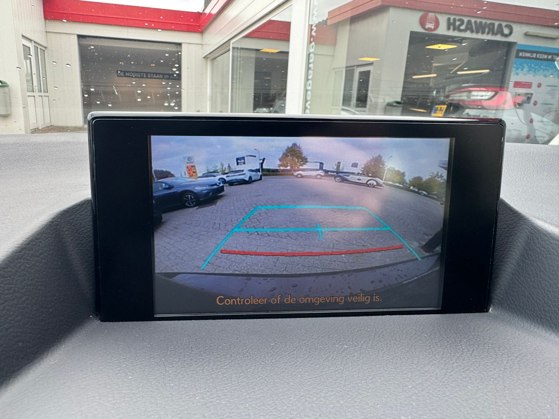 48296114-16.jpg