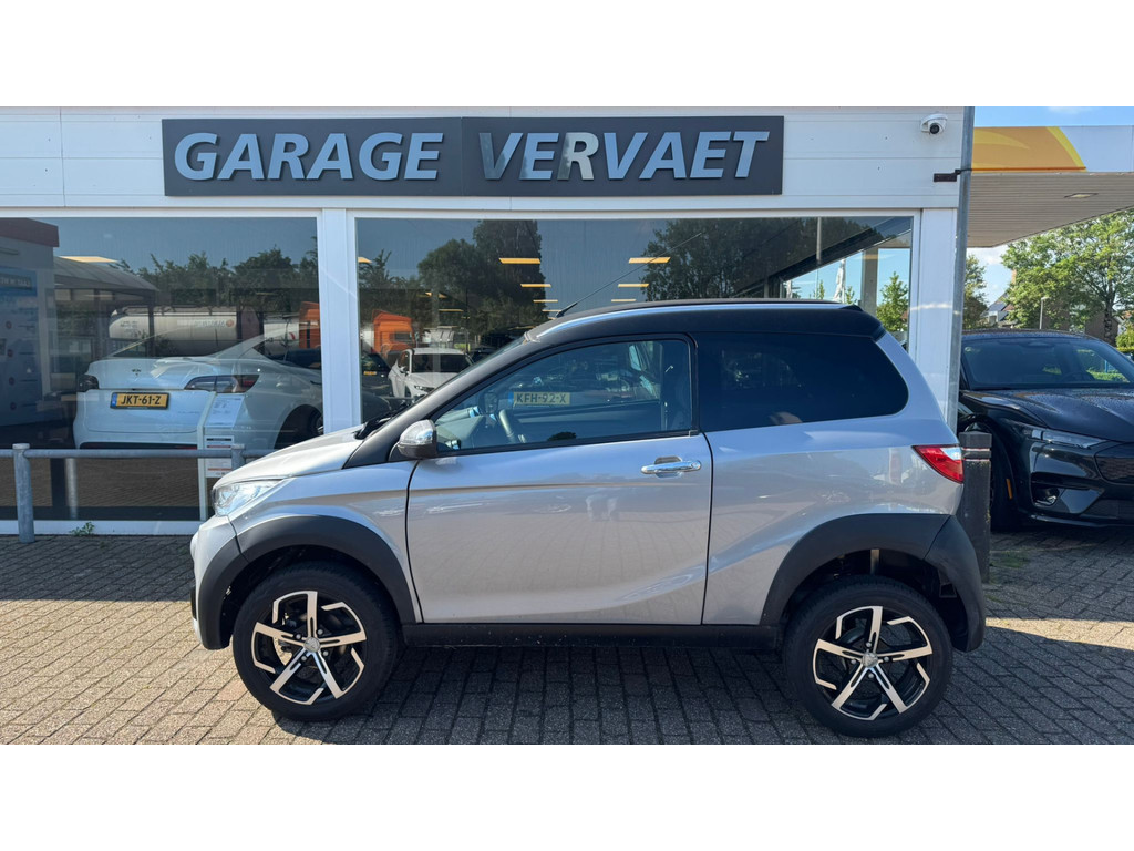 53361815-43.jpg
