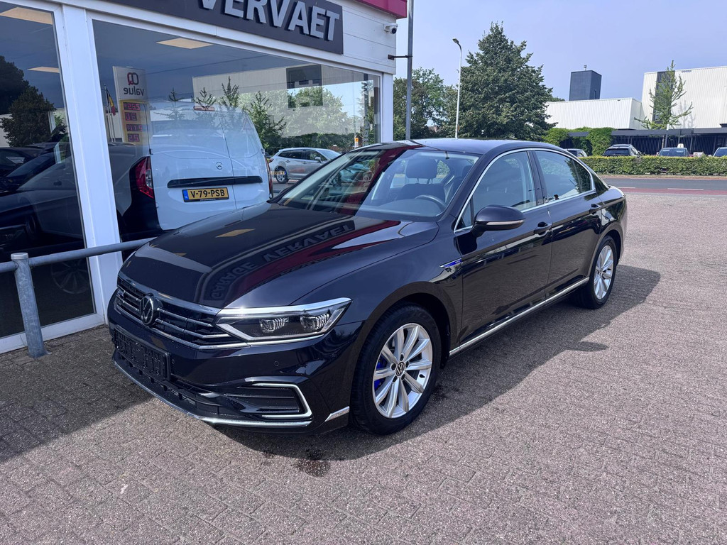 55995431