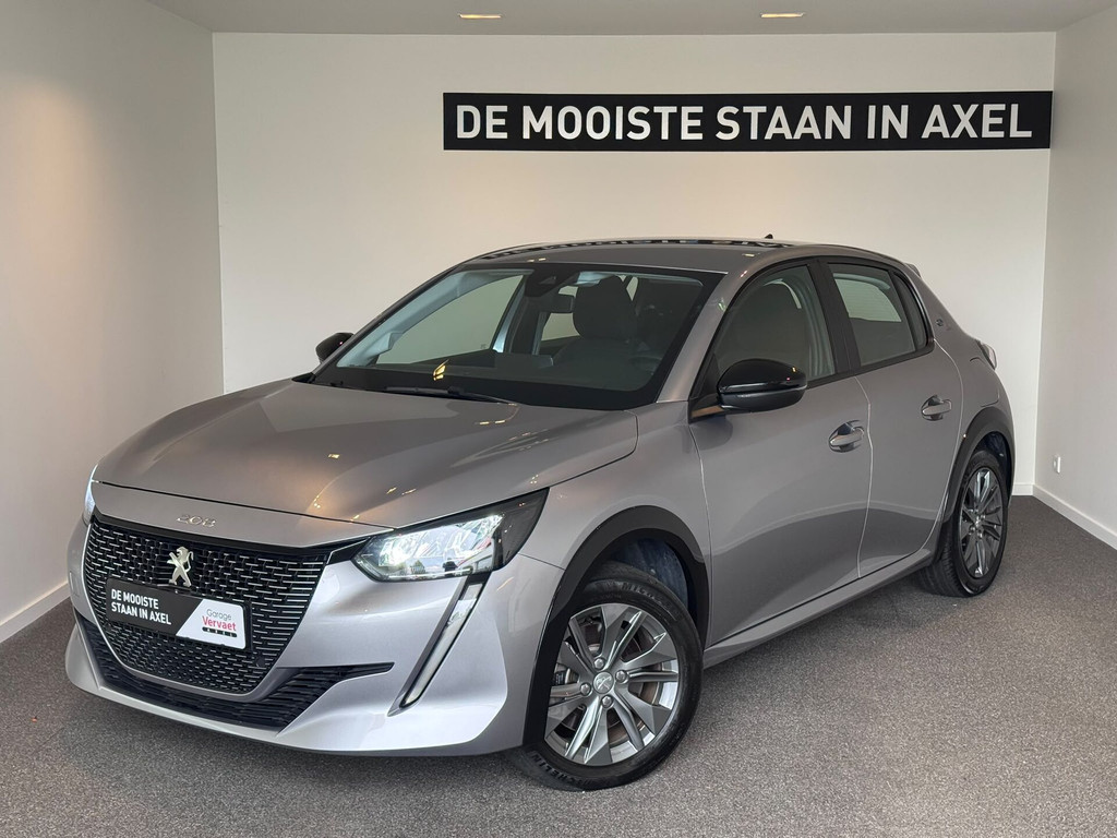 Peugeot e-208